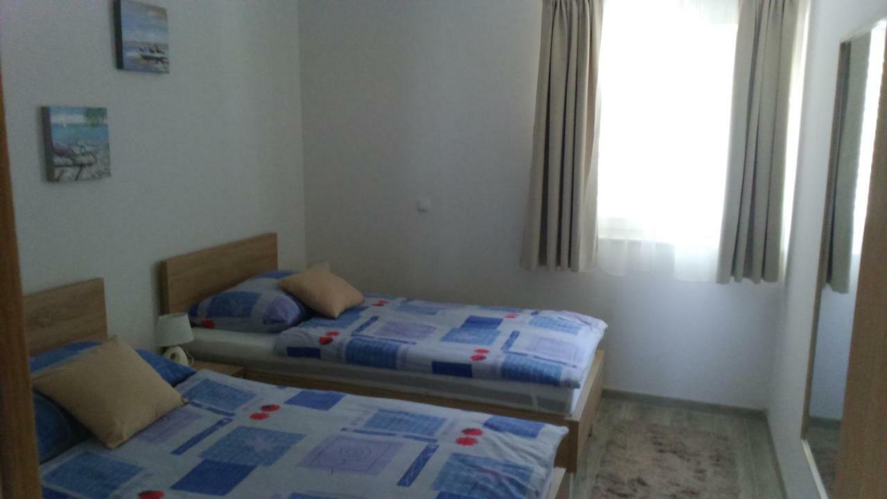Anka Strman Apartment Makarska Exterior foto